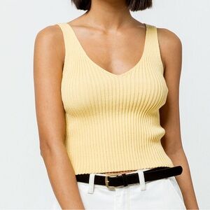 butter yellow v neck tank size xs